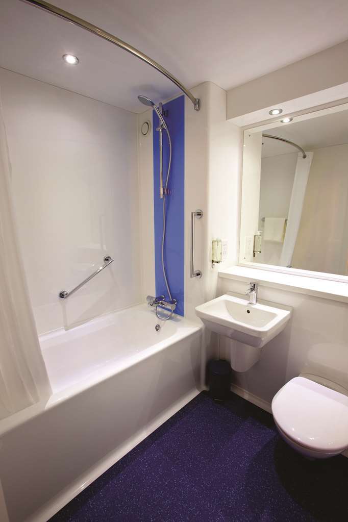 Travelodge Nottingham Riverside Pokoj fotografie